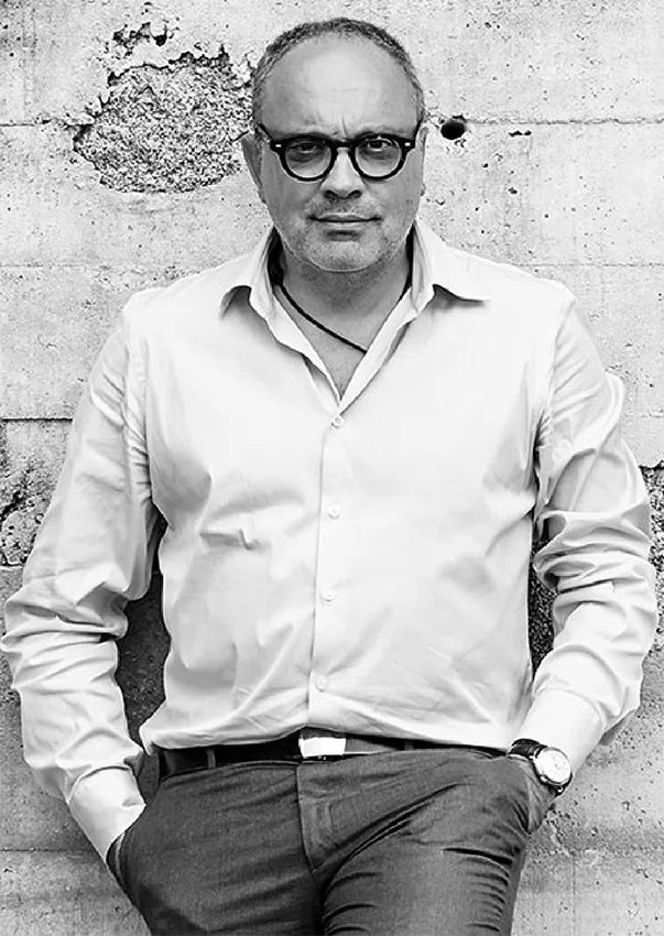 ARTHUR CASAS
